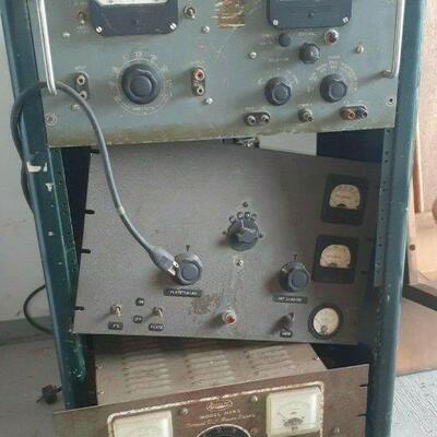 https://www.ebay.com/itm/124836925431	LP8035 : Hughes Aircraft Voltmeter Filtered D.C. Power Supply NOT TESTED
