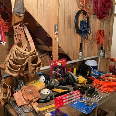 Here we go with tool photos..