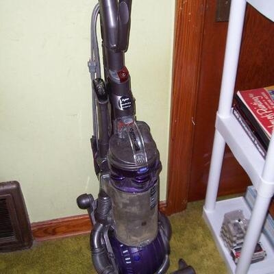 Dyson vacuum- works good but does not 