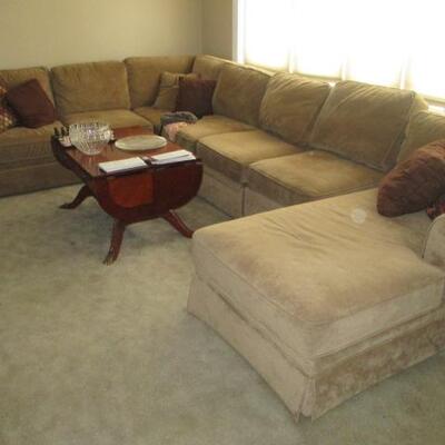 Basset Craftmaster Sectional Sofa With Chaise Lounge 