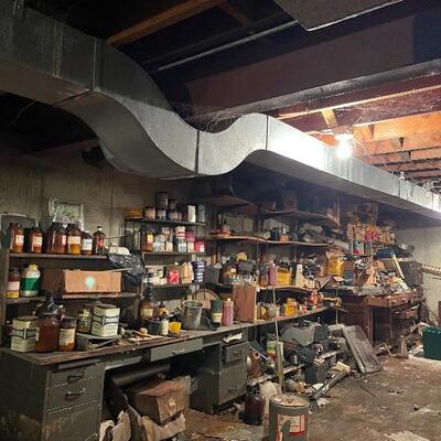 Estate sale photo
