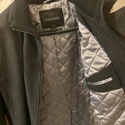 Kenneth Roberts Platinum Black Size L Wool & Polyester Coat - $30