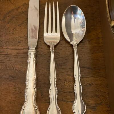 92PC International DeepSilver Plate 'Wakefield' Flatware W/AMC Case - $120