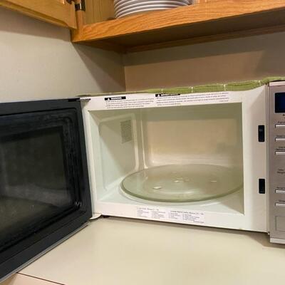 Panasonic NN-SD681S The Genius Sensor 1200W Microwave - $70