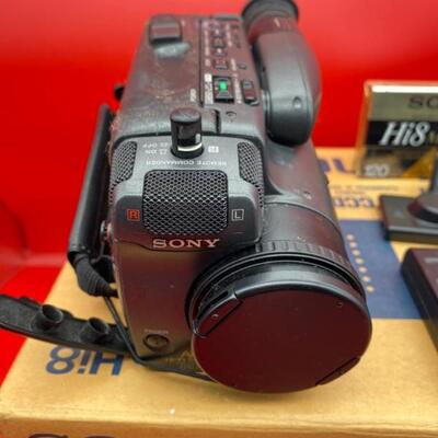 Sony Video Hi8 Handycam CCD-TR101 W/Accessories - $45