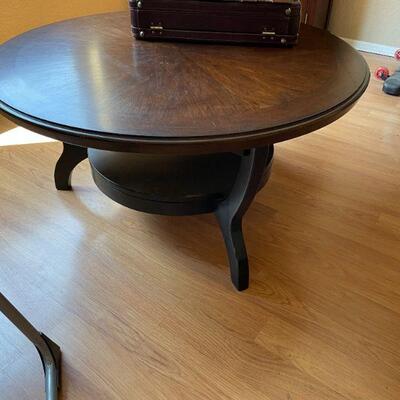 round wooden center table