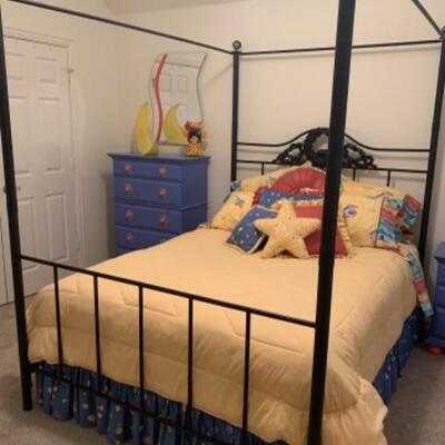 Queen Flat Black Metal 4 Poster Canopy Bed. Mattress Not Included. Bedding and Pillows Sold Seperate