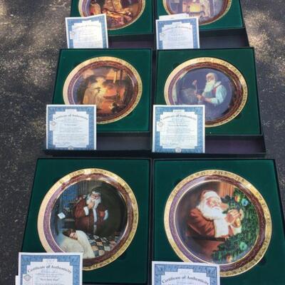 Norman Rockwell Christmas Santa Plates Set 1