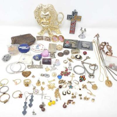1364	

Miscellaneous Items
Includes Coin Purse, Cufflinks, Pins, Pendants, Magnet Charms, Earrings And More!