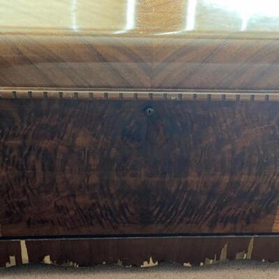Lane Vista Cedar Chest - 22"H x 47"W x 19.5"D - $75