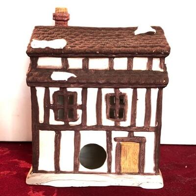 1984 Department 56 "Shops of Dickens Village" "The Golden Swan Baker"