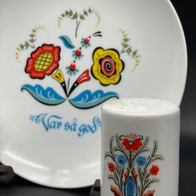 Berggren Porcelain Plate W/Salt & Papper Shakers