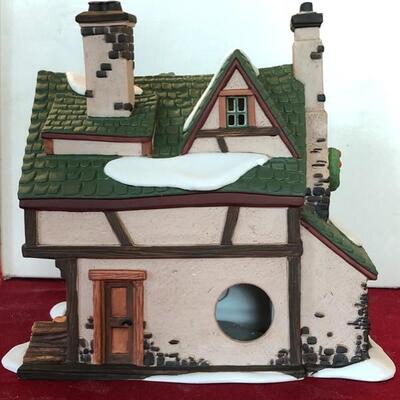 1996 Department 56 Dickens' Village Series "Quilly's Antiques"