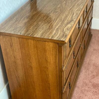 Thomasville 6-Drawer Dresser W/Hexagon Mirror - 72"H x 52"W x 21"D - $180