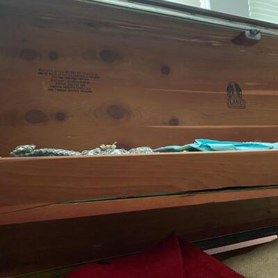 Lane Vista Cedar Chest - 22"H x 47"W x 19.5"D - $75