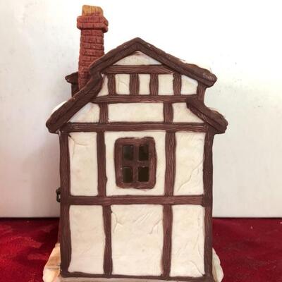 1984 Department 56 "Shops of Dickens Village" "The Golden Swan Baker"