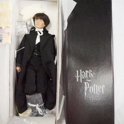 1090	TONNER HARRY POTTER AT THE YULE BALL DOLL IN ORIGINAL BOX. APP 16 IN H 

