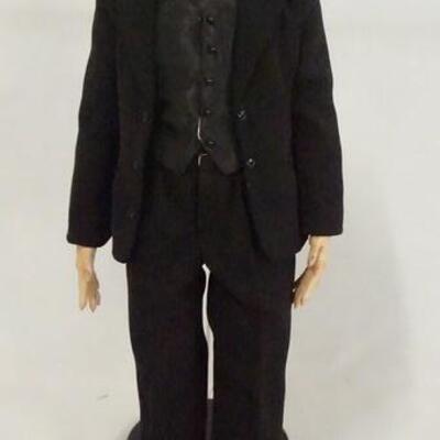 1091	TONNER HARRY POTTER VOLDERMORT DOLL, COMES W/ STAND & BASE. APP. 19 IN H 
