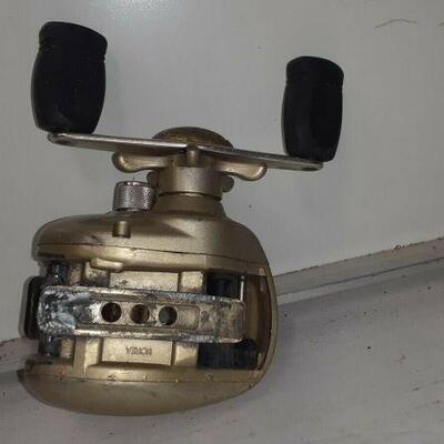 https://www.ebay.com/itm/114940423124	EL8002 Pinnacle Fishing Reel PLS100 8Bearings Gear Ratio 6.3:1 12LBS 130Yds 
