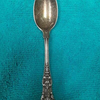 https://www.ebay.com/itm/124815126924	ME3026 USED TIFFANY & CO. STERLING SILVER TEA SPOON ENGLISH KING PATTERN
