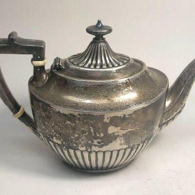 https://www.ebay.com/itm/124821569801	ME7037 Sterling Silver Gorham Teapot (373.8 g)
