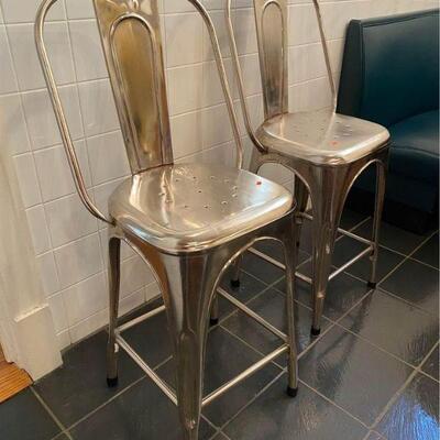 https://www.ebay.com/itm/124835808527	SC6001: 3 Metal Bar Stools
