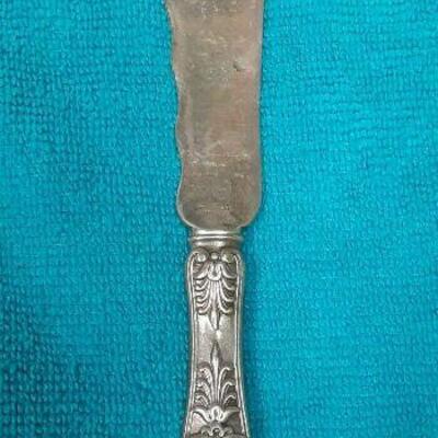 https://www.ebay.com/itm/124776509884	ME3001 USED TIFFANY & CO. STERLING SILVER FISH KNIFE ENGLISH KING PATTERN
