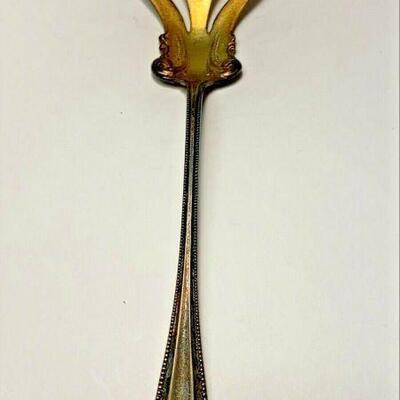 https://www.ebay.com/itm/124835396037	ME1027 STERLING SILVER SERVING FORK ORNATE TRIDENT
