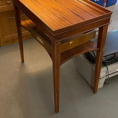 https://www.ebay.com/itm/114895786628	ME6082: Rectangle Accent Table 
