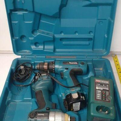 https://www.ebay.com/itm/124857585021	EL8016: Makita 12V Impact Driver and Impact Drill Kit with Carrying Case