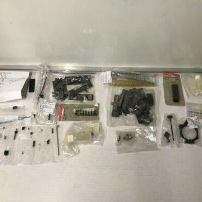 https://www.ebay.com/itm/114918154955	OR8039 LOT OF VINTAGE TRAIN PARTS