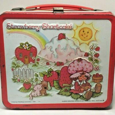 https://www.ebay.com/itm/114820626425	TM0015 VINTAGE 1980 STRAWBERRY SHORTCAKE METAL LUNCH BOX NO THERMOS
