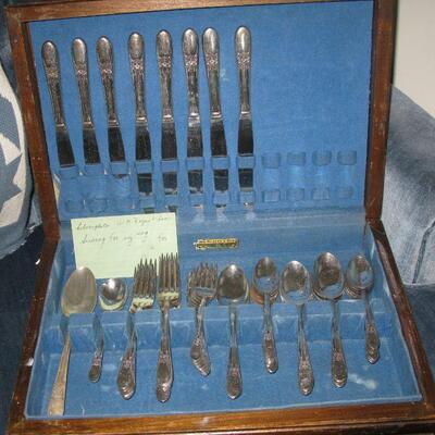 W.M. ROGERS & SONS FLATWARE SET    BUY IT NOW $ 65.00