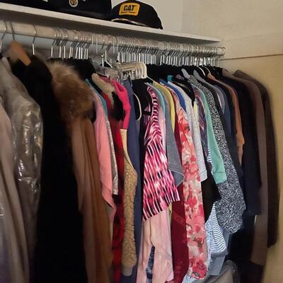Designer clothing size 22 - amazing
Collection most with tags 