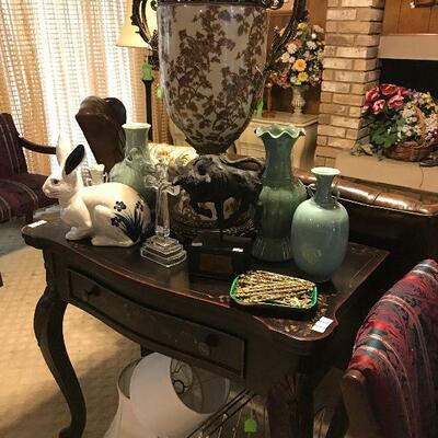Seven Seas by Hooker Gaming Table and Large 30 inch tall ornate porcelain Urn