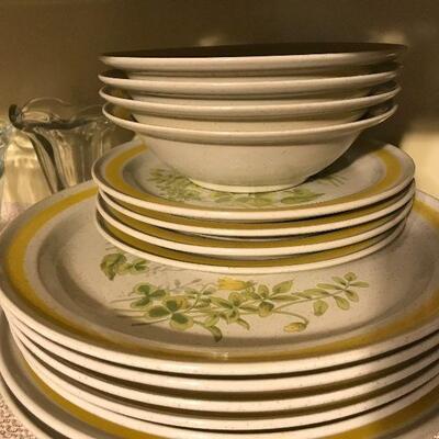 Chadds Ford Stoneware set