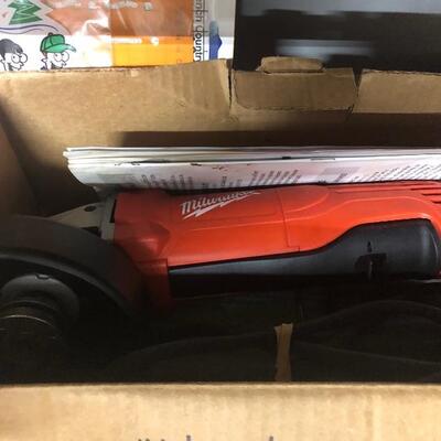 Milwaukee Sander/ Grinder