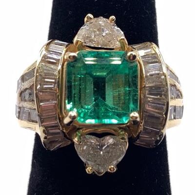 Emerald Diamond ring 