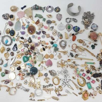 1680	

Costume Jewelry
Includes Rings, Bracelets, Pendants, Pins And More! Ring Sizes 4, 5, 6, 7, And 9.5
 