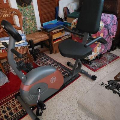 an exercise bike in good condition