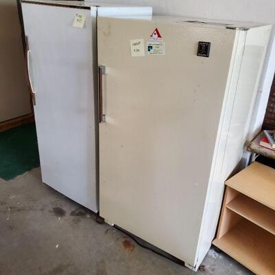 Small refrigerator and freezer