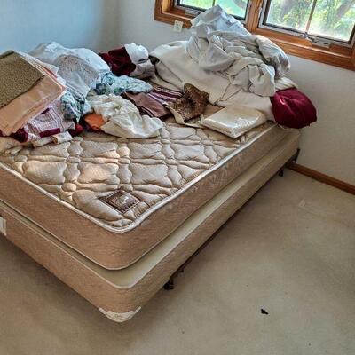 Full size bed, in great shape