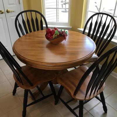 Kitchen Table & 4 Chairs with Pop-Up Leaf, 42â€ across plus 15â€ leaf (57â€ long x 42â€ wide w/ leaf in place)