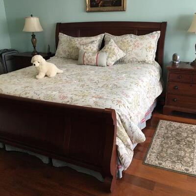 King-Sized Sleigh Bed