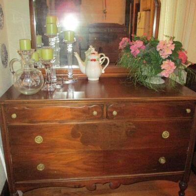 BEAUTIFUL ANTIQUE FURNISHINGS