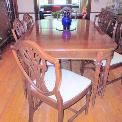 ANTIQUE TABLE WITH 6 SHIELD BACK CHAIRS