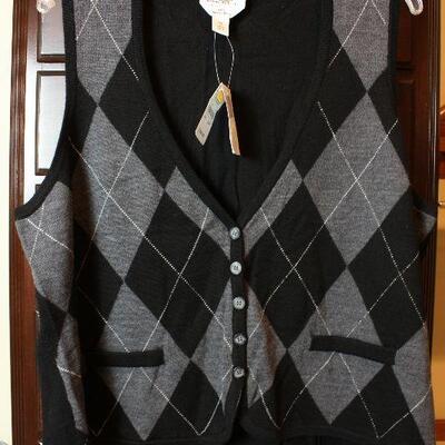 Women's plus size vest new with tags