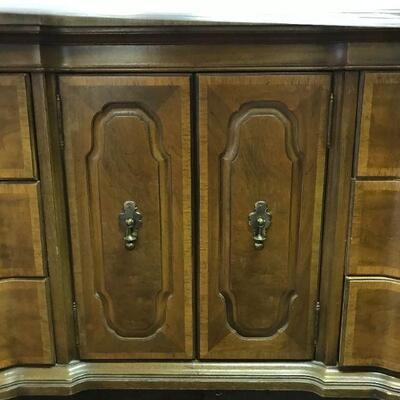 Wood Dresser with (9) Drawers & (2) Mirrors
Dresser
78"x21"x32"
Mirrors
50.5"x18.5"x1.5"
$100