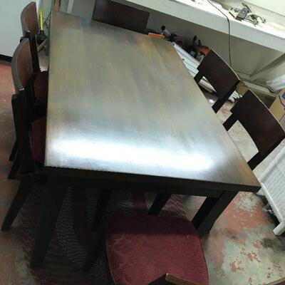 Dark Wood Dining Table with (6) Chairs & Cushions
Table: 60"x36"x31"
Chairs: 17"x17"x36"
$175