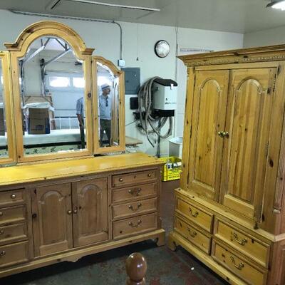 Distressed Pine Armoire
48"x19"x73.5"
$150